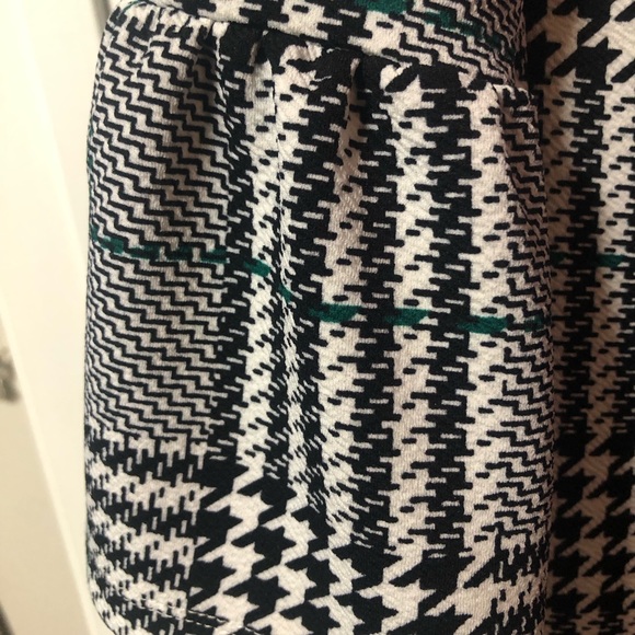 violet b Dresses Small Black And White Herringbone Pattern Dress